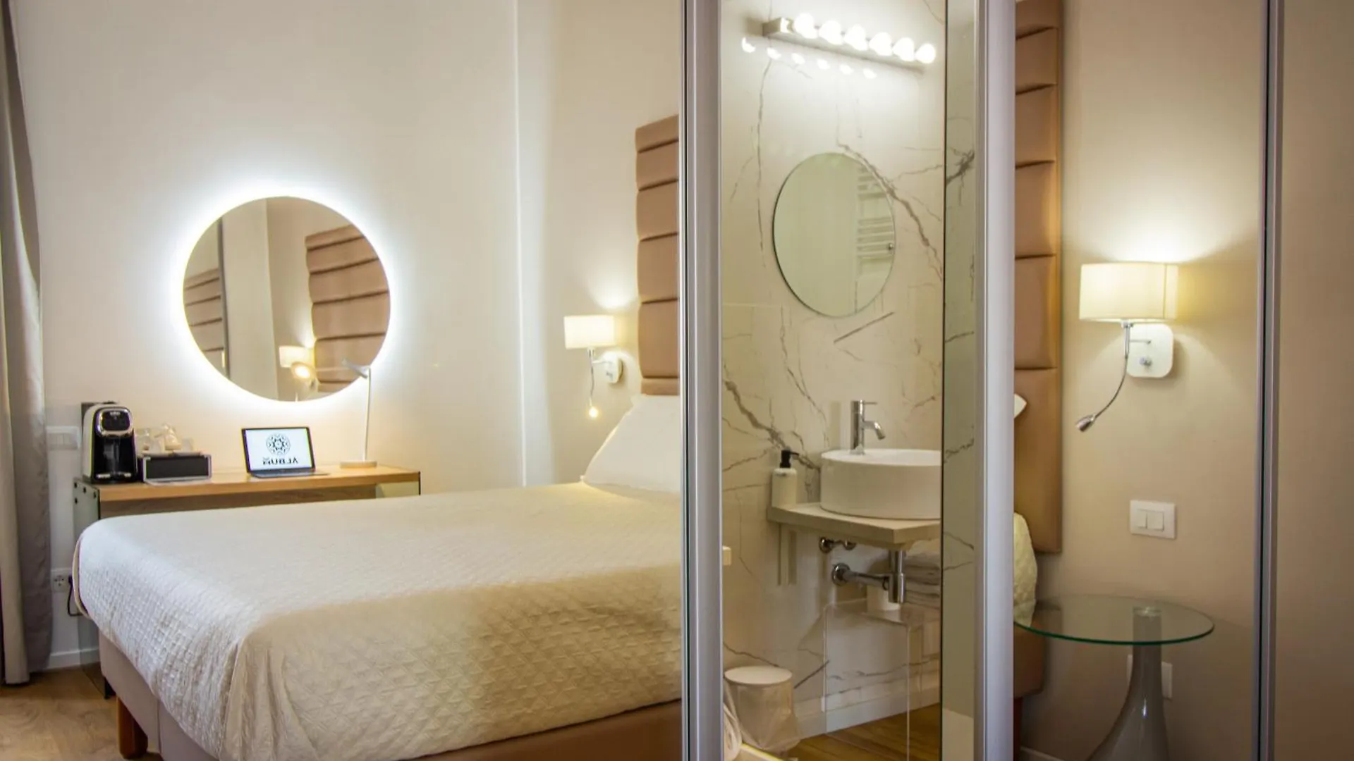 Album Boutique Rooms Sassari Włochy