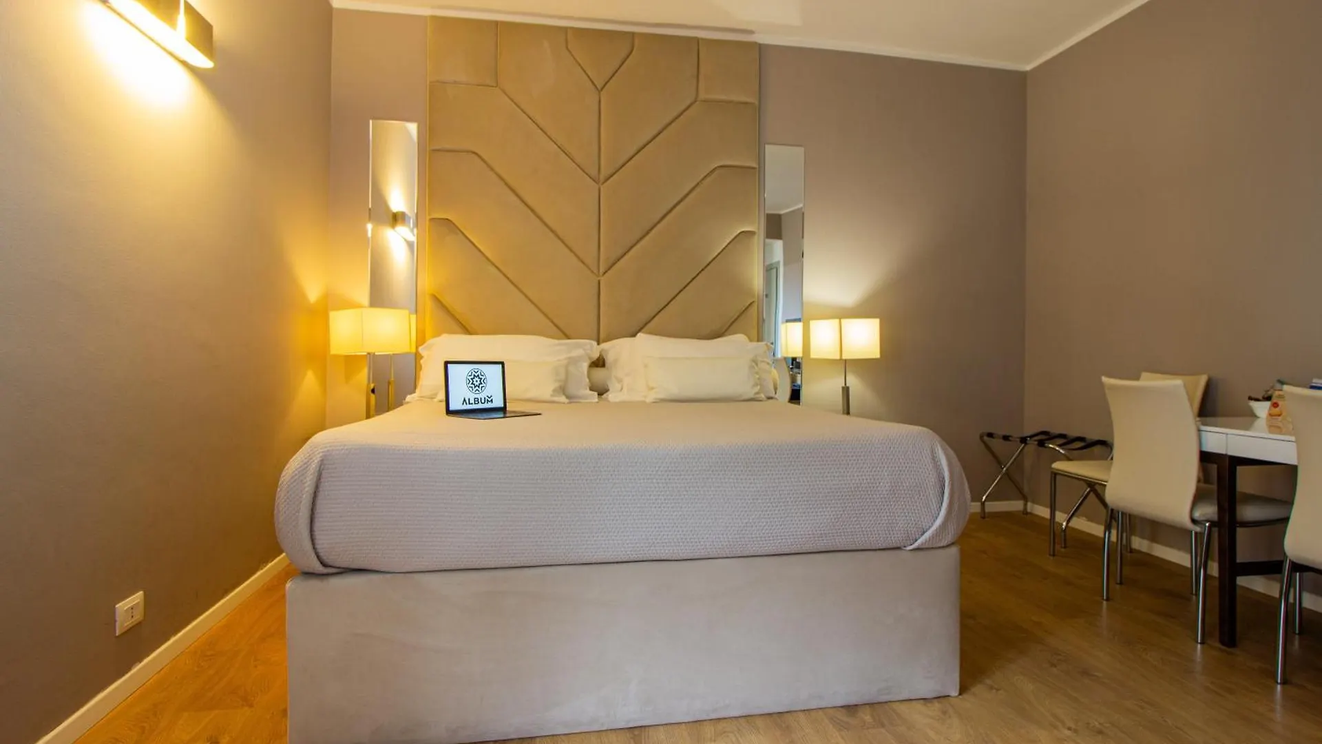 Album Boutique Rooms Sassari